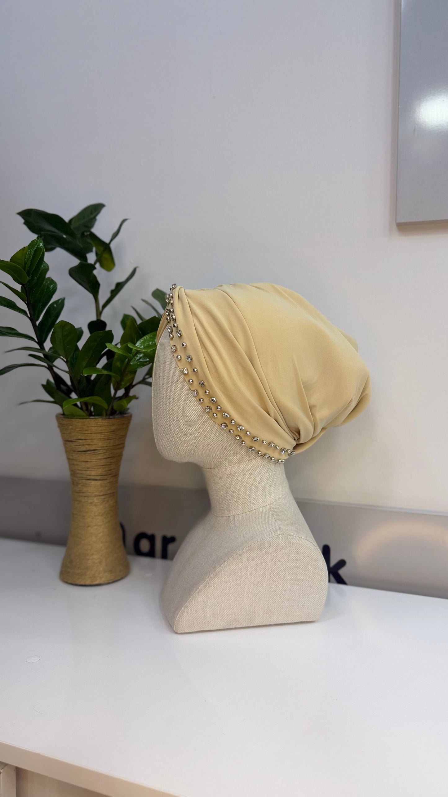 Bej Taşlı Dolgulu Düğüm Bone