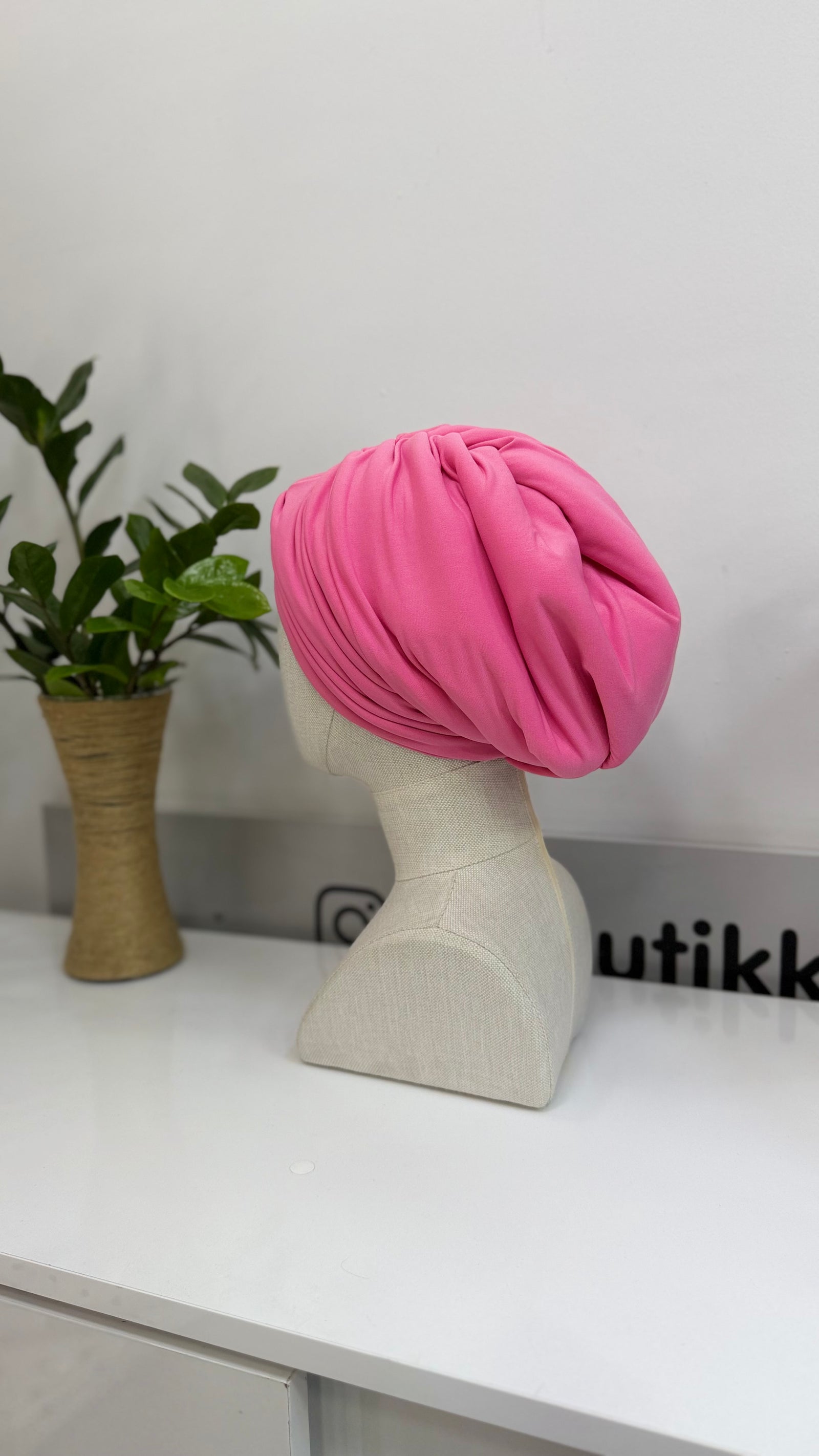 Pembe Dolgulu Düğüm Bone
