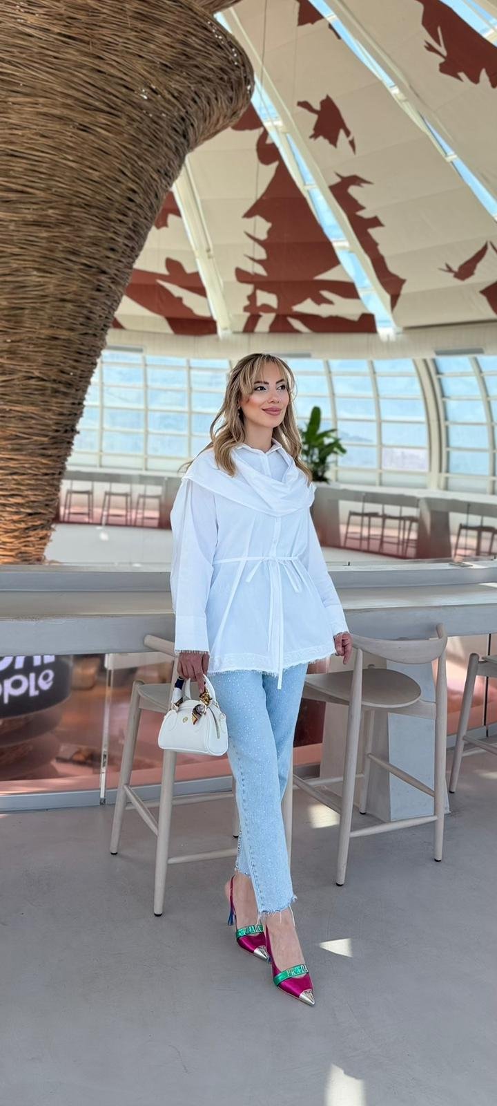 Omuzundan seyyar şallı, tül detaylı gömlek ✨ - Görsel 3